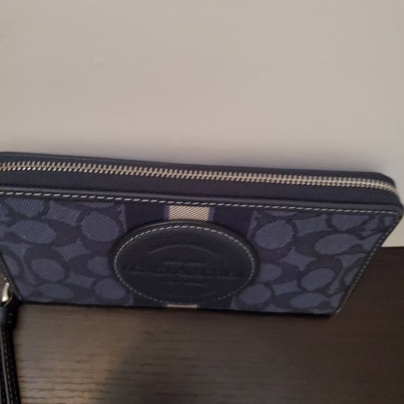 Coach Dempsey Large Phone Wallet In Signature Jacquard Witn Stripe And C… - Picture 7 of 13